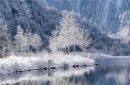 震撼视界的美景：从墨石到雪山的大自然奇观